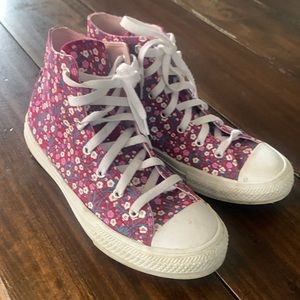 Converse, girls size 6.  Cute flowered print
